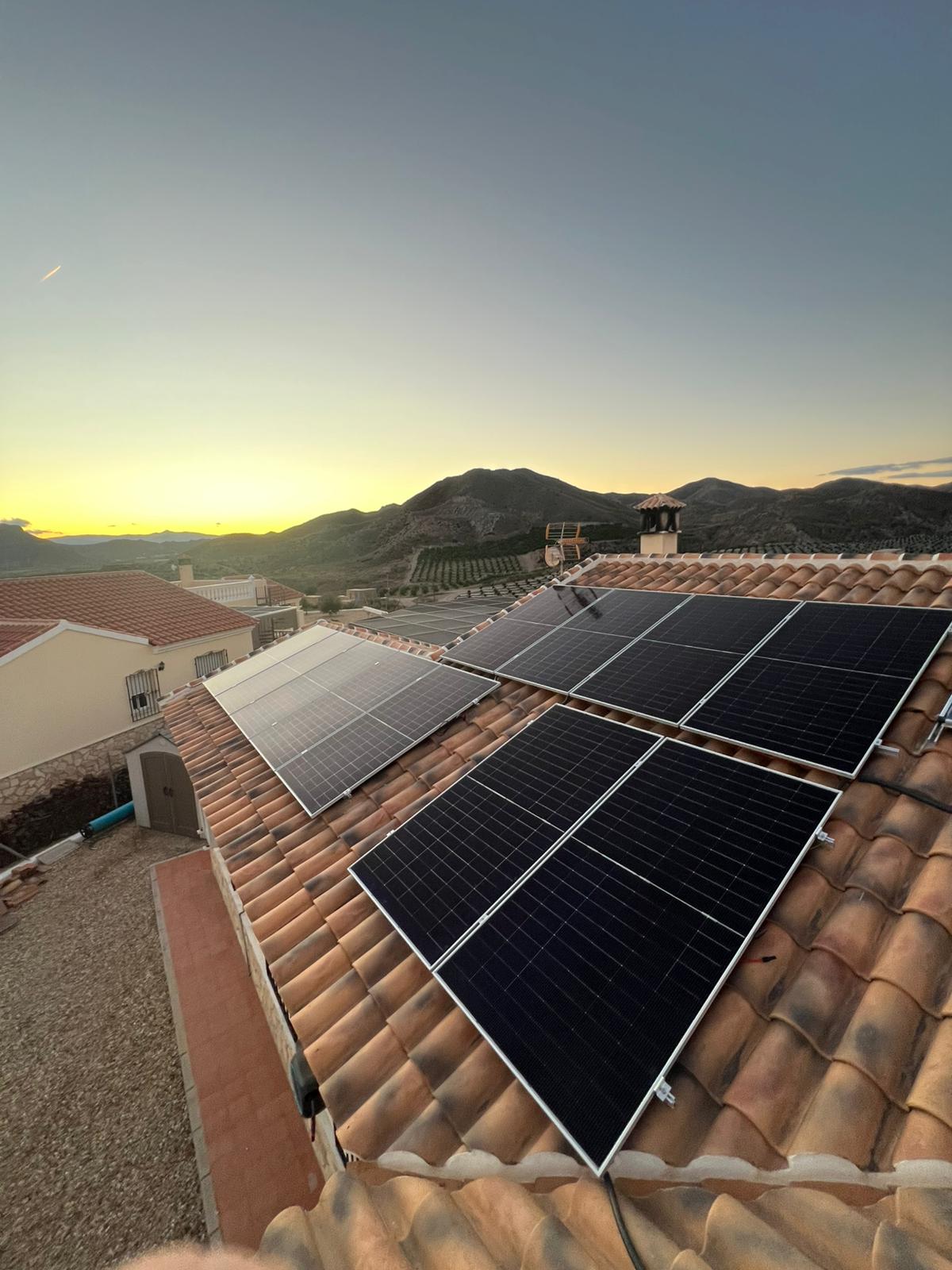 Instalación de placas solares en vivienda